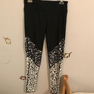 Fabletics black and white leggings